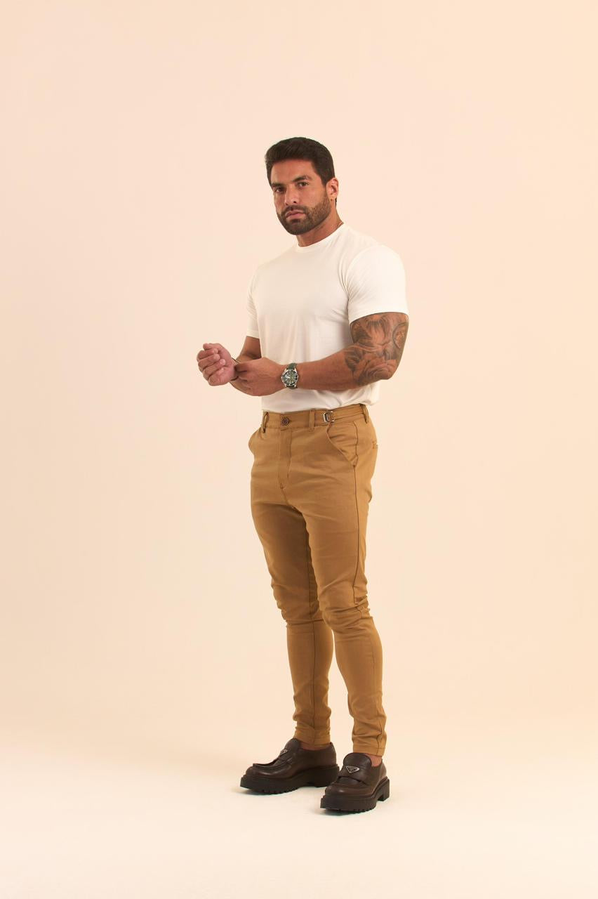 Calça com ajuste na Lateral